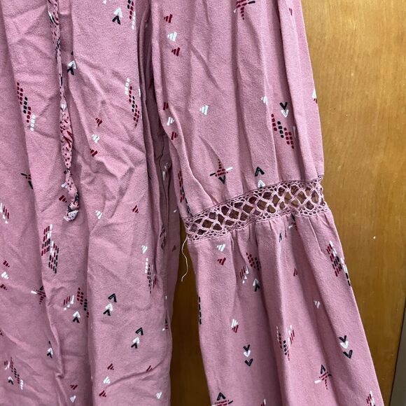 Maurices Mauve Aztec Patterned balloon sleeve Blouse - Picture 4 of 5